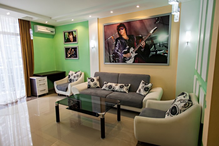 rock-hotel