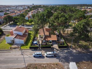 Golden Waves Surf and Yoga Lodge Portugal 2